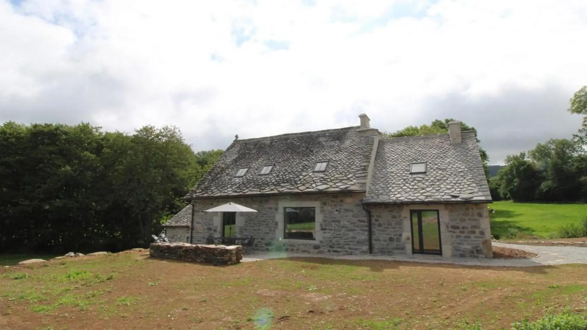 Nyaraló Charmante Maison De Montagne Renovee, Peche Et Randonnee Au Cantal, 6 Pers, Tout Equipe - Fr-1-742-518 Valette